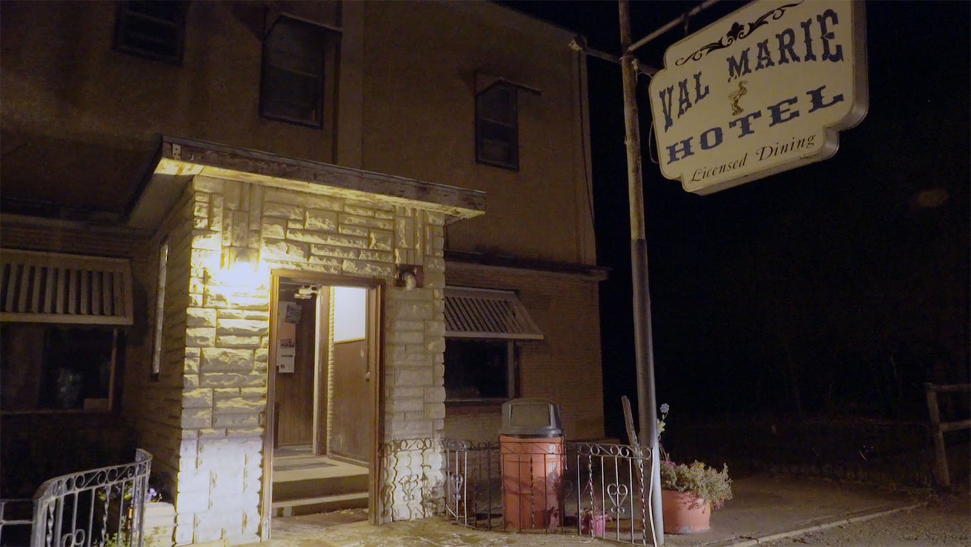 The Grasslands Project Val Marie Hotel par Scott Parker ONF