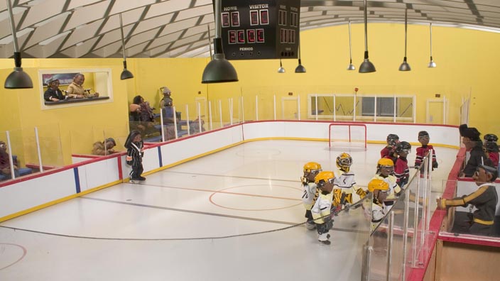 Wapos Bay: There's No 'I' in Hockey