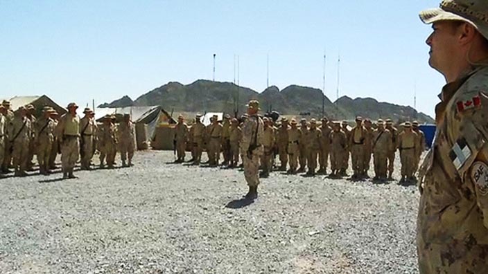 Le 22e Régiment en Afghanistan - Une minute de silence (Extrait)